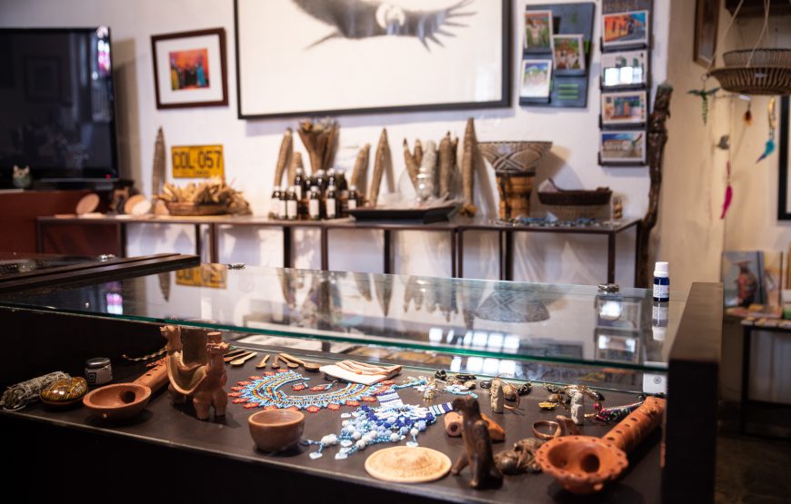 Handicrafts. ‘Artisanal handicraft shopping tour’