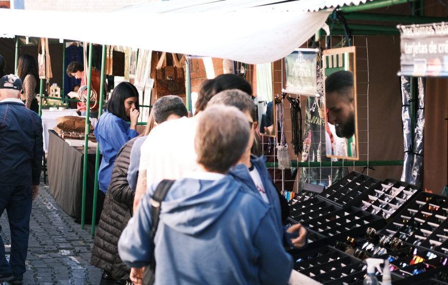 Usaquén. Flea Market Tour with a Social Scientist